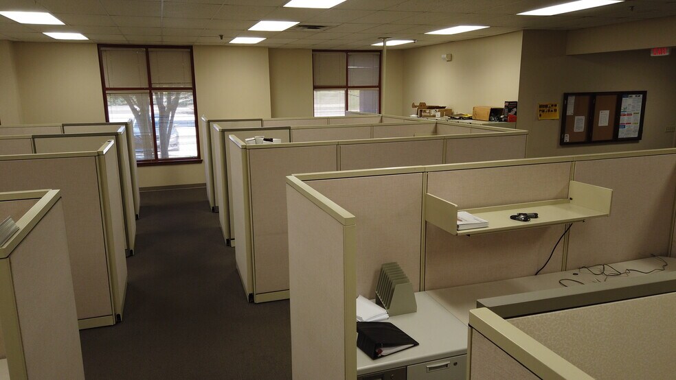 More Photos Of 5 Corporate Ridge Pkwy, Columbus Office For Lease