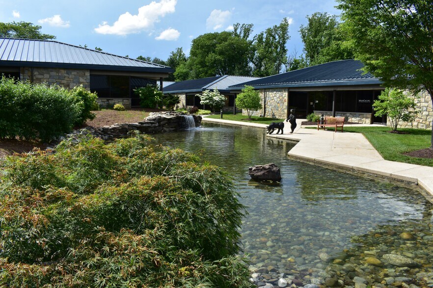 More Photos Of 8945 Guilford Rd, Columbia Office For Lease