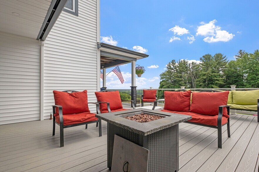 More Photos Of 291 Endicott St N, Laconia Hotel For Sale