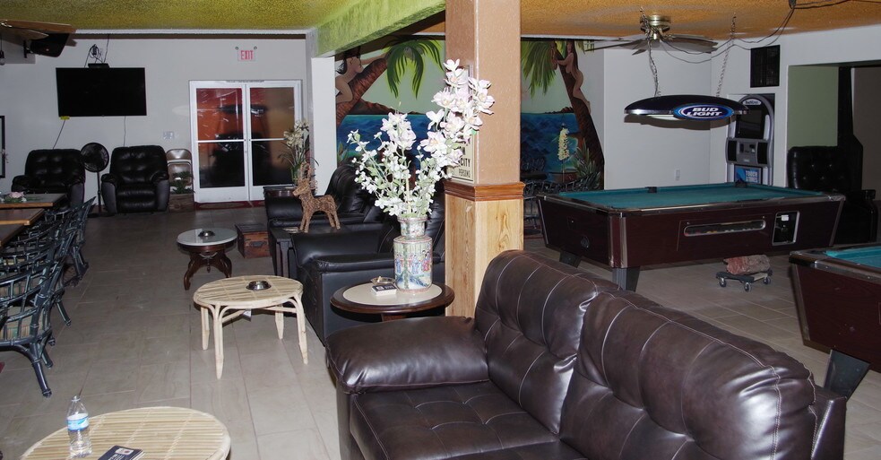 More Photos Of 2450 W Mesquite Ave, Pahrump Bar For Sale