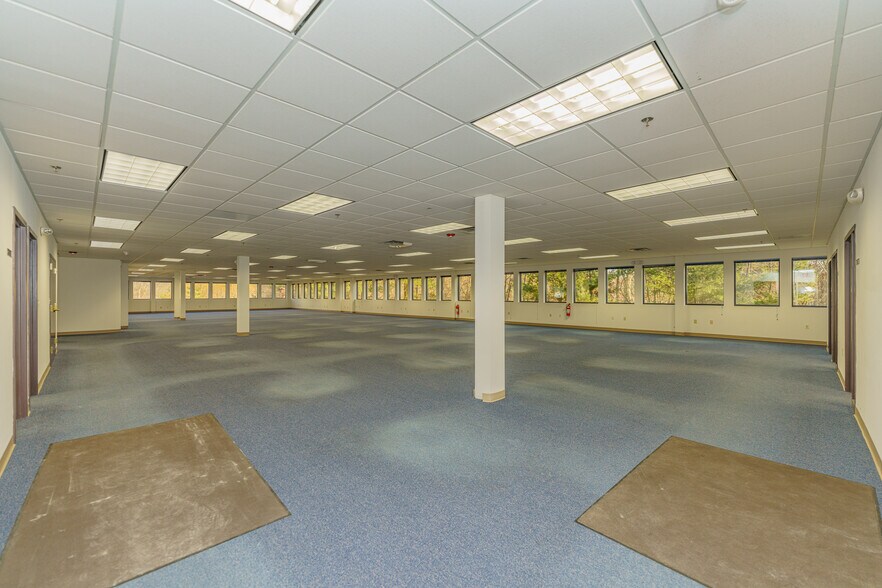 More Photos Of 10 Maxwell Dr, Clifton Park Medical For Lease