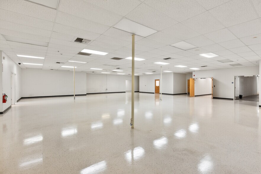 More Photos Of 900 Fortress St, Chico Office For Sale