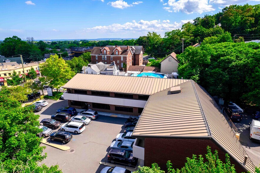 More Photos Of 1551 Richmond Rd, Staten Island Office For Sale