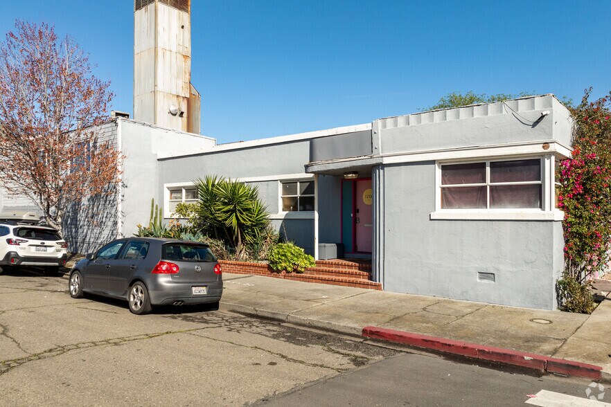 More Photos Of 1200 24th St, Oakland Warehouse For Sale