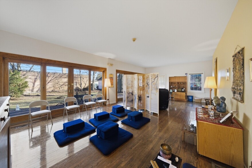 More Photos Of 3624 216th St, Matteson Flex For Sale