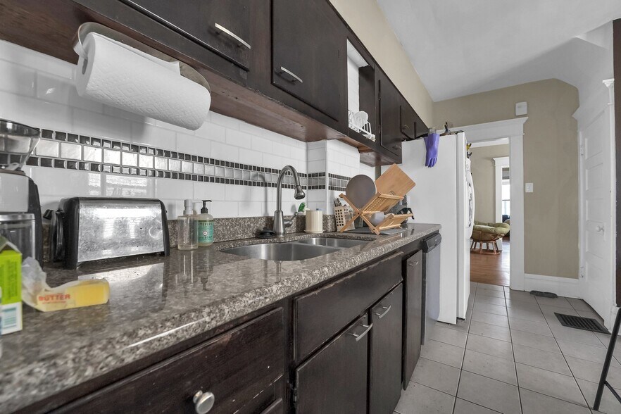 More Photos Of 2406-2408 Indianola Ave, Columbus Apartments For Sale