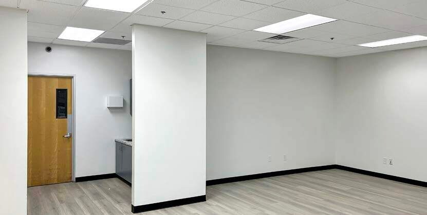 More Photos Of 29013 Avenue Penn, Valencia Light Distribution For Lease