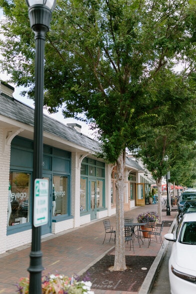 More Photos Of 113 Church St, Marietta Unknown For Lease