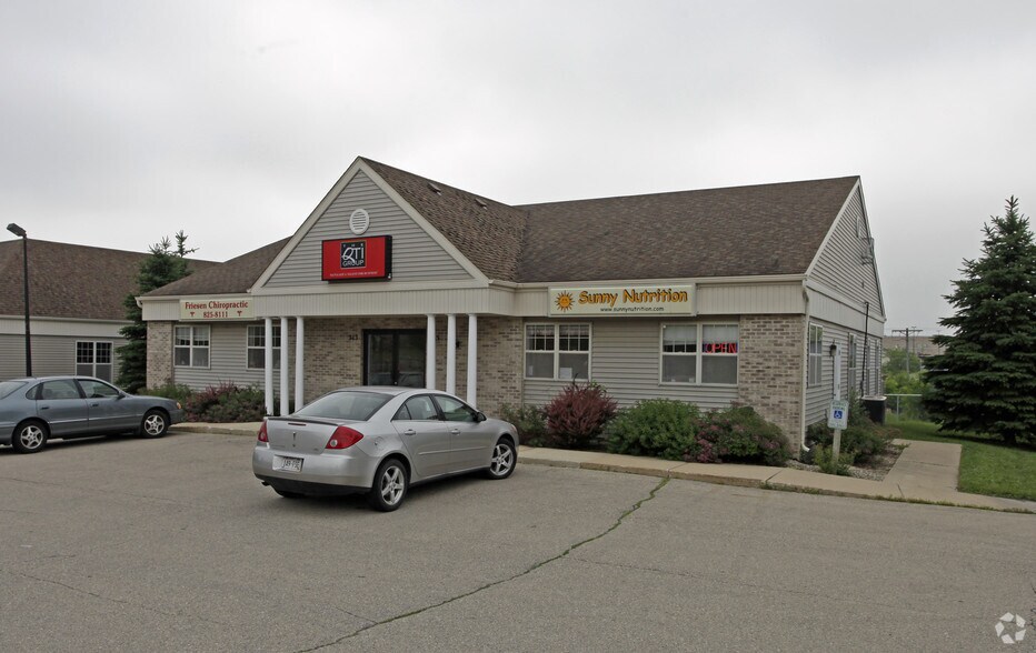 More Photos Of 513-515 W Main St, Sun Prairie Office For Sale