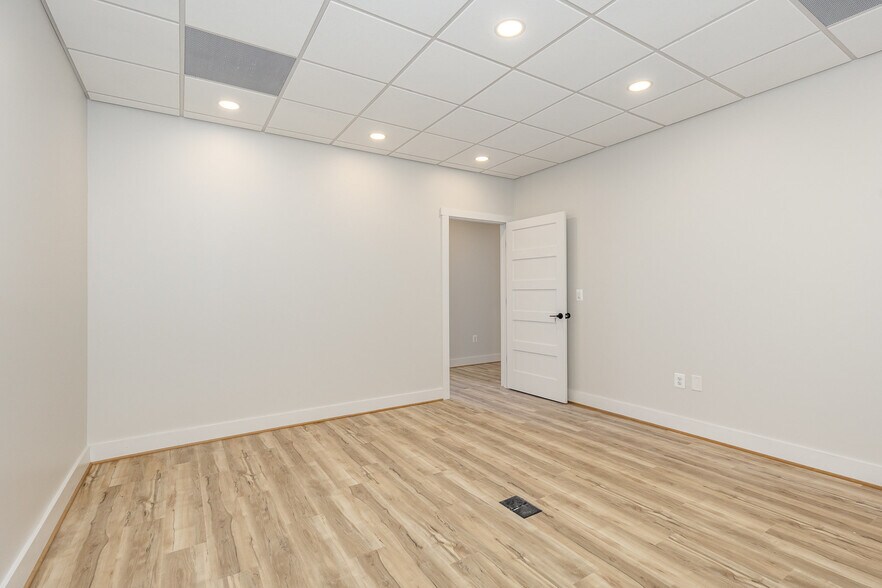 More Photos Of 9124 Courthouse Rd, Spotsylvania Office For Lease