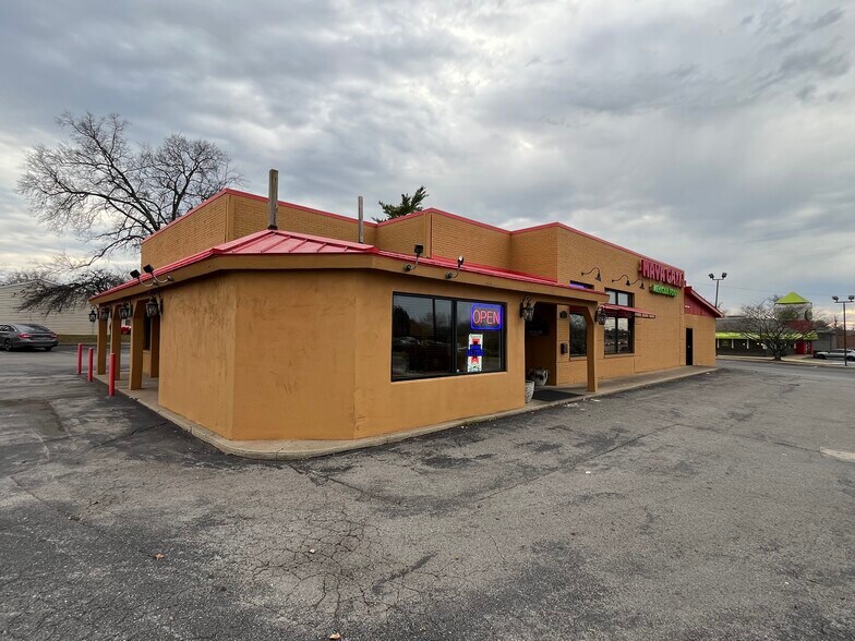 More Photos Of 805 Old Fort Pky, Murfreesboro Freestanding For Lease