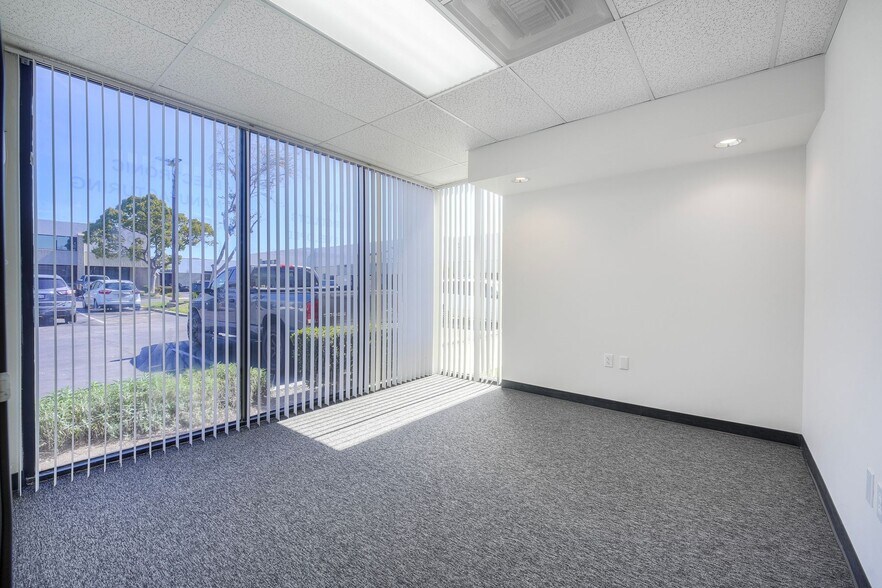 More Photos Of 1195 Linda Vista Dr, San Marcos Industrial For Lease