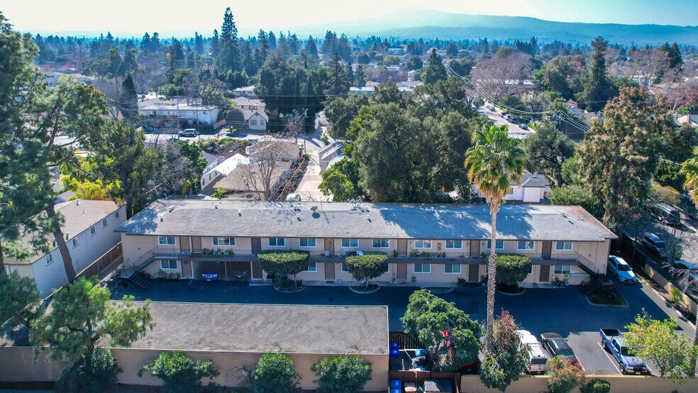 More Photos Of 365 Chiquita Ave, Mountain View Apartments For Sale