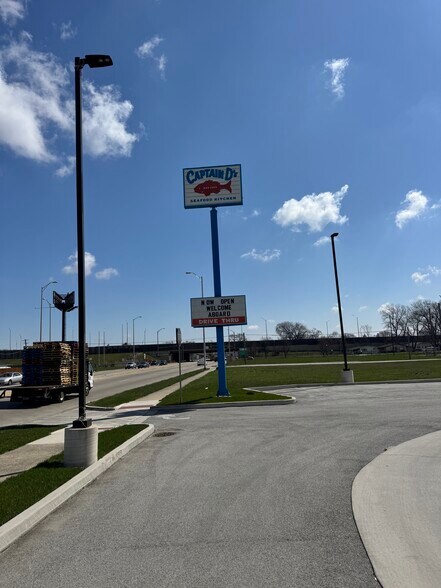 More Photos Of 3021 W 147th St, Posen Restaurant For Sale