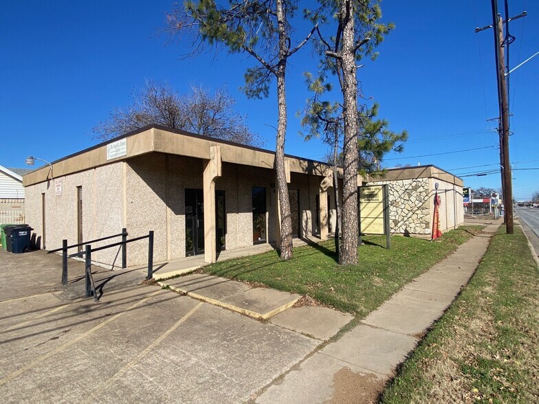 More Photos Of 910 W Northside Dr, Fort Worth Medical For Lease