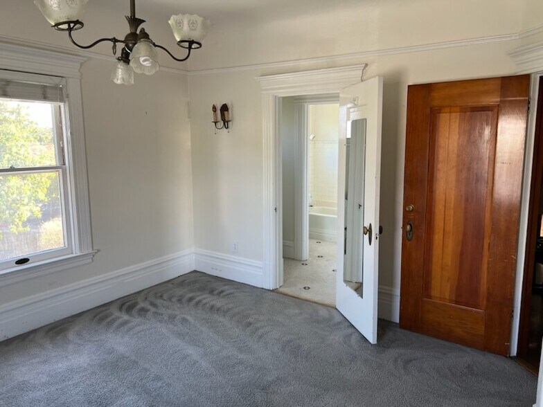 More Photos Of 8-10 Keller St, Petaluma Office For Lease