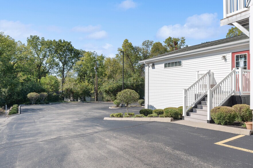 More Photos Of 3341 Dayton-xenia Rd, Dayton Storefront Retail Office For Sale