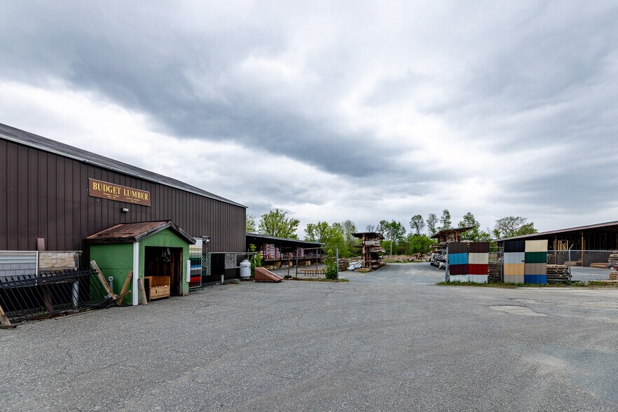 More Photos Of 1139-1143 Clark Pond Rd, North Haverhill Manufacturing For Sale