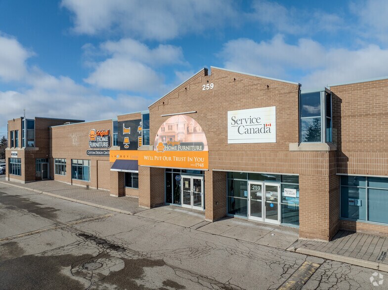 More Photos Of 243-263 Woodlawn Rd W, Guelph Storefront Retail Office For Lease
