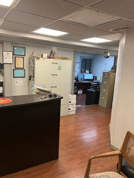 More Photos Of 5225 Cesar Chavez St E, Austin Industrial For Sale