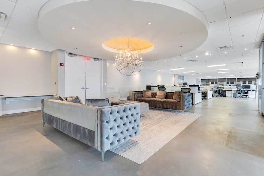 More Photos Of 121-189 S Orange Ave, Orlando Office Residential For Sale