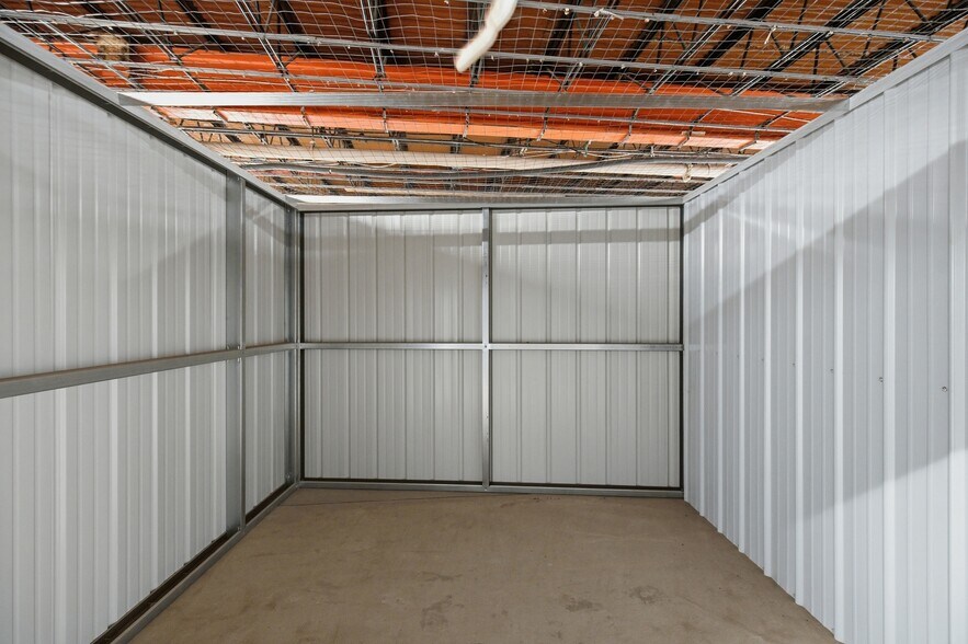 More Photos Of 7708 1st Ave N, Birmingham Self Storage For Sale