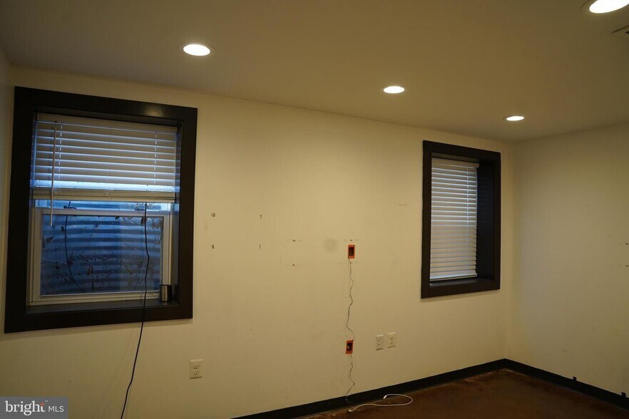 More Photos Of 7595 Martinsburg Pike, Shepherdstown Office For Sale