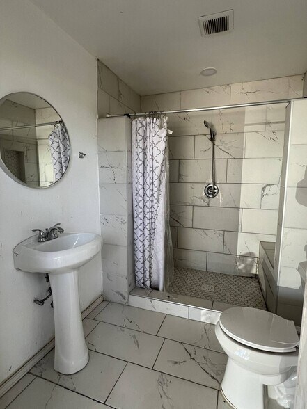 More Photos Of 6300 FM 3081, Willis Manufactured Housing Mobile Home Park For Sale