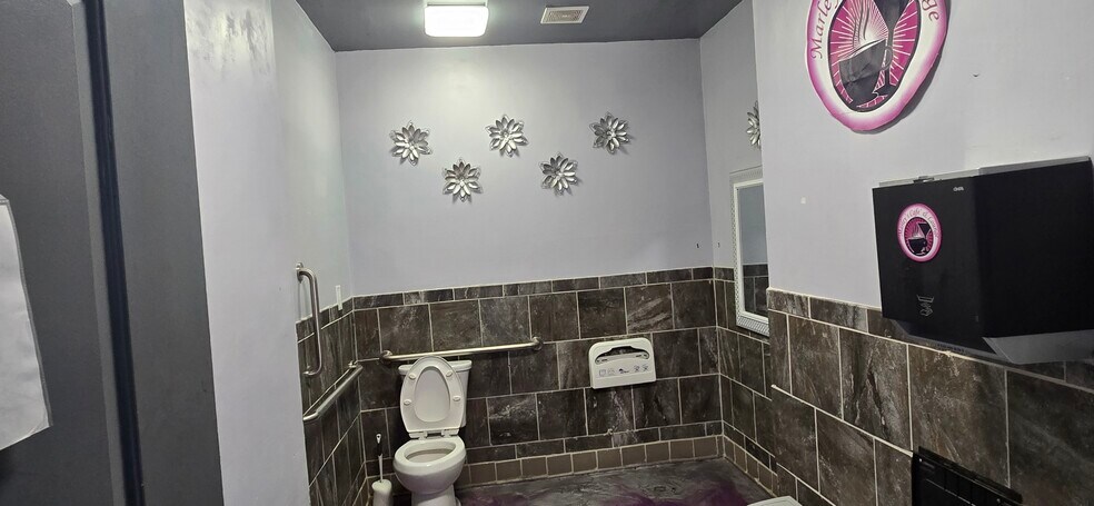 More Photos Of 6228 Yadkin Rd, Fayetteville Restaurant For Sale