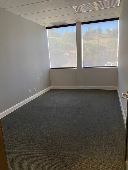 More Photos Of 9040 Topanga Canyon Blvd, West Hills Loft Creative Space For Lease