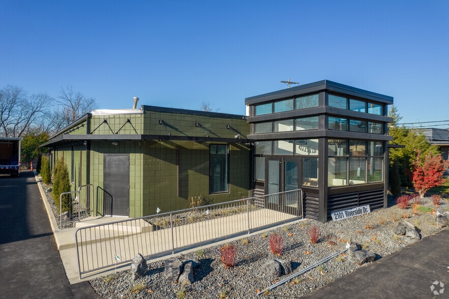 More Photos Of 2101-2105 Riverside Dr, Columbus Office For Lease