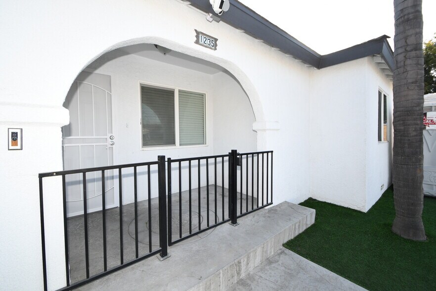 More Photos Of 1235 Clavel Ave, Ventura Apartments For Sale
