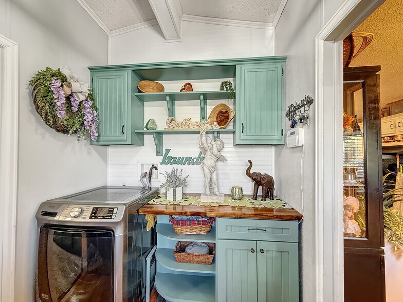 More Photos Of 5955 Sawmill Mesa Rd, Delta Specialty For Sale