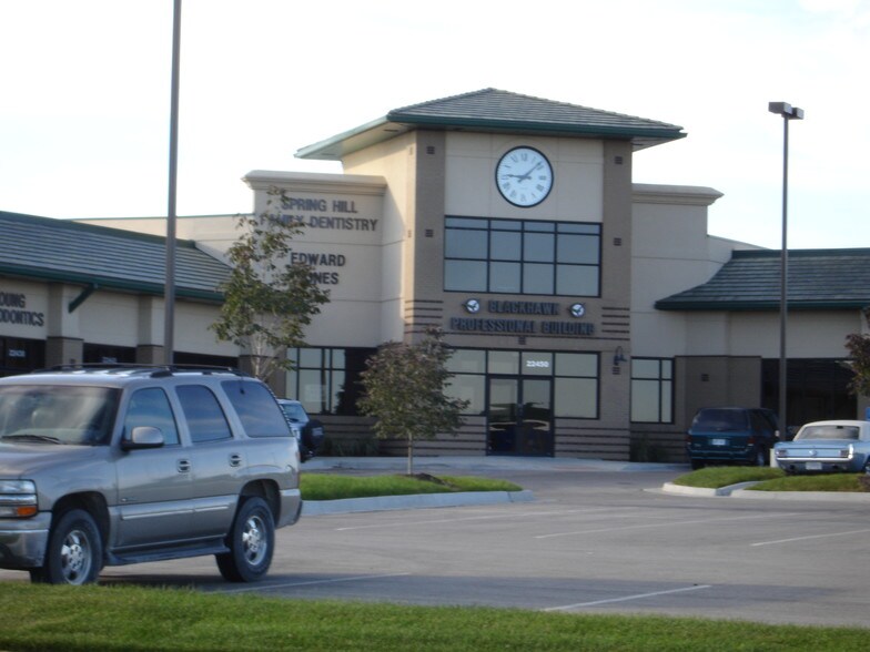 More Photos Of 22450 S Harrison St, Spring Hill Medical For Lease