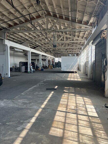 More Photos Of 5749 Horton St, Emeryville General Retail For Lease