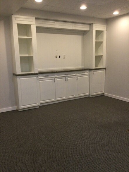 More Photos Of 1395 NW 17th Ave, Delray Beach Showroom For Lease