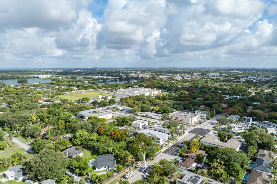 More Photos Of 5620 SW 67th Ave, South Miami Office For Lease