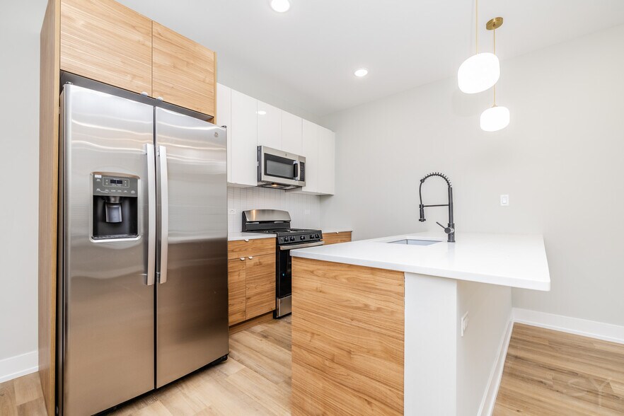 More Photos Of 6220 S King Dr, Chicago Multifamily For Sale