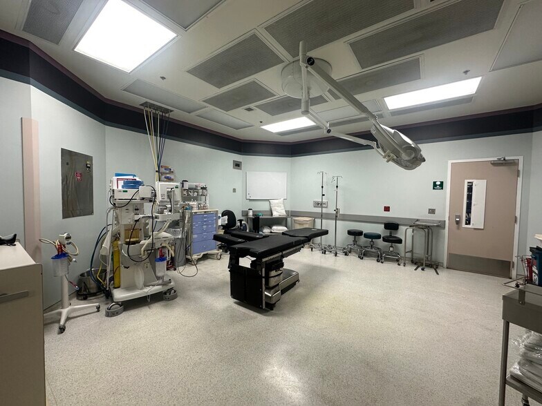 More Photos Of 1310 SE West Star Ave, Port Saint Lucie Hospital For Lease