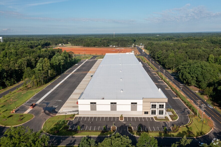 More Photos Of 250 Wilson Bridge Rd, Fountain Inn Warehouse For Lease