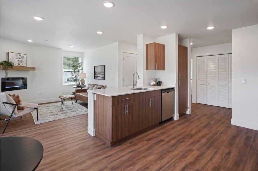 More Photos Of 51376 Preble Way, La Pine Apartments For Sale