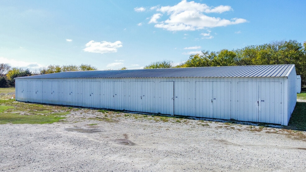 More Photos Of 6444 E Lone Oak Rd, Valley View Storefront Retail Office For Sale