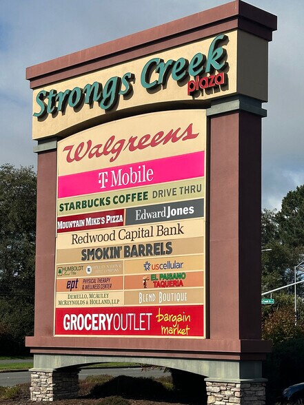 Primary Photo Of 1095 S Fortuna Blvd, Fortuna General Retail For Sale