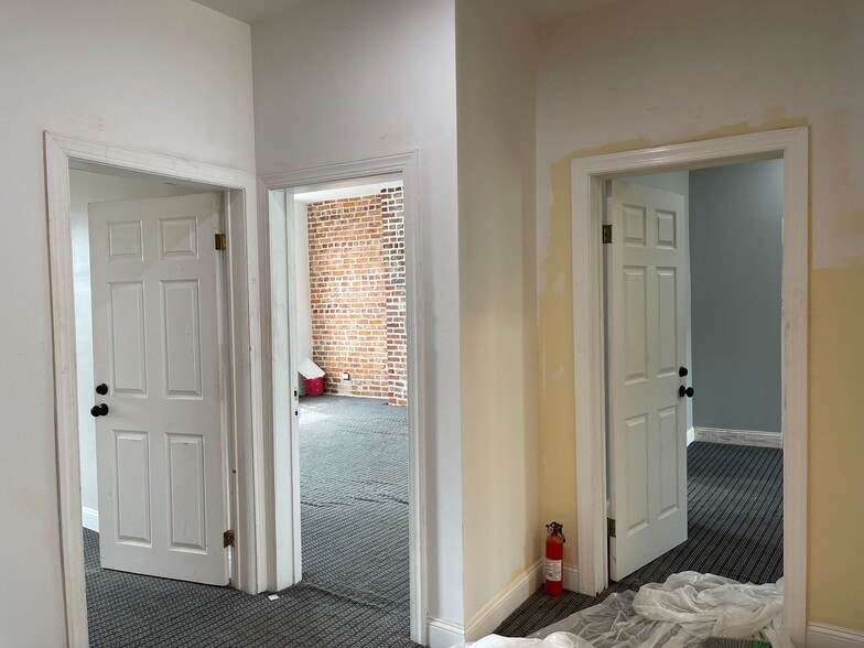 More Photos Of 406 5th St NW, Washington Office For Lease