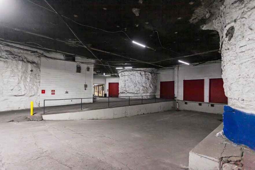 More Photos Of 3101-3150 Mercier St, Kansas City Warehouse For Lease