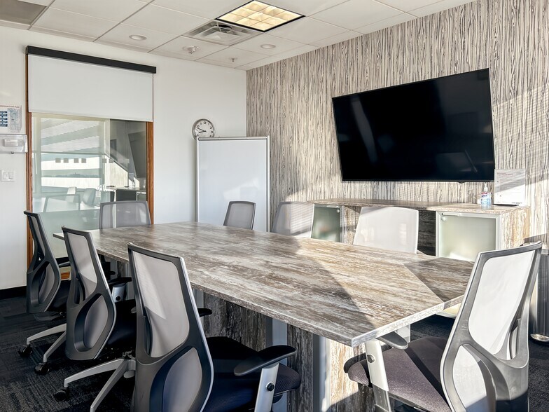 More Photos Of 7777 Bonhomme Ave, Clayton Coworking Space