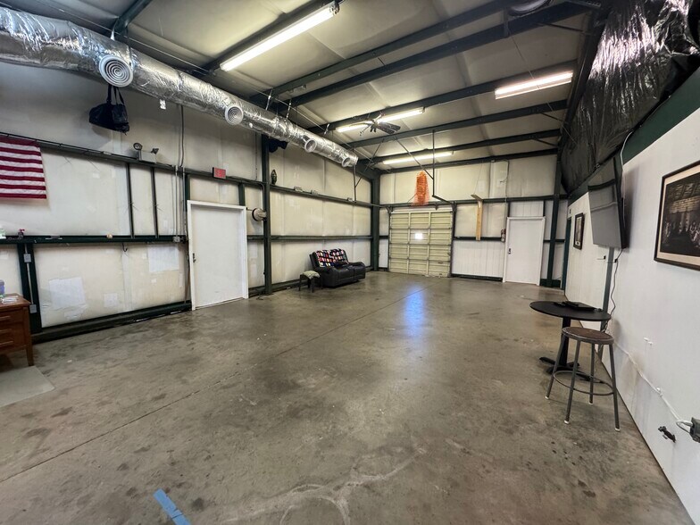 More Photos Of 103 N Highway 25 Byp, Greenville Warehouse For Sale