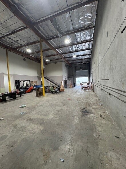 More Photos Of 7949 Ajay Dr, Sun Valley Warehouse For Lease