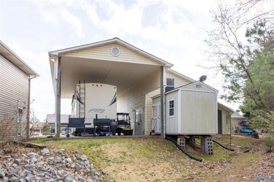 More Photos Of 1727 Convict Camp Rd, Guntersville Specialty For Sale