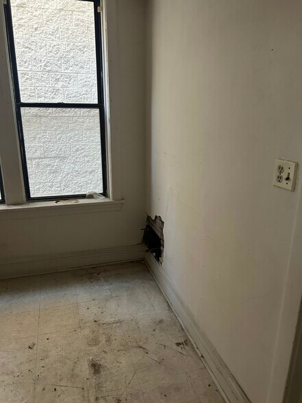 More Photos Of 1114 W Polk St, Chicago Apartments For Sale